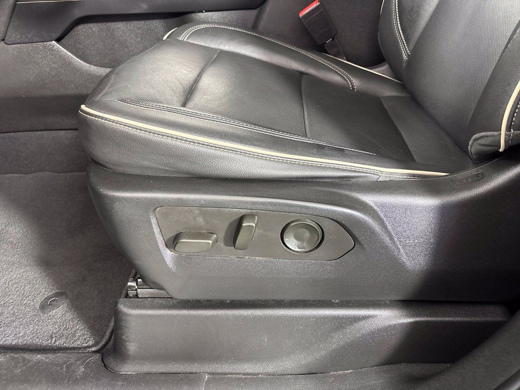 Certified 2021 Chevrolet Tahoe Premier AWD/4WD image 25