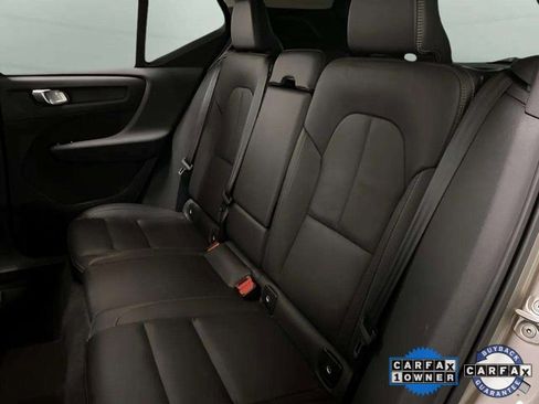 Used 2025 Volvo XC40 B5 Plus image 69