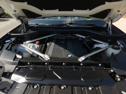 Used 2023 BMW X5 xDrive40i w/ Parking Assistance Package image 27