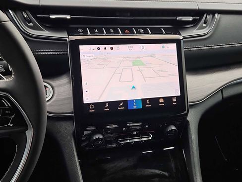 Used 2023 Jeep Grand Cherokee Overland image 29