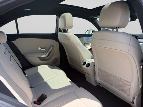 Used 2019 Mercedes-Benz A 220 4MATIC image 31