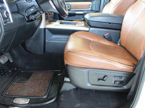 Used 2018 RAM 2500 Longhorn w/ Convenience Group AWD/4WD image 37