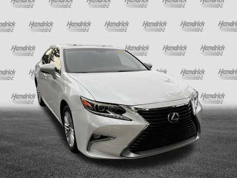 Used 2016 Lexus ES 350 w/ Accessory Package FWD image 2