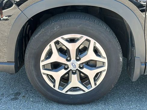 Certified 2023 Subaru Forester Premium AWD/4WD image 8