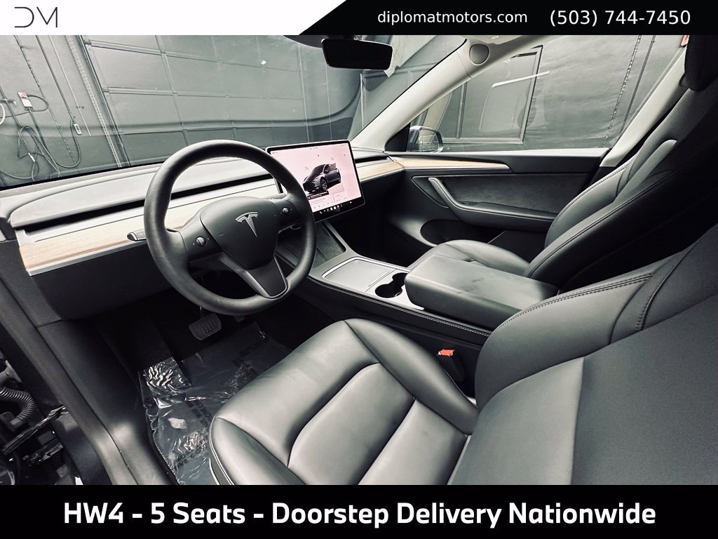 Used 2025 Tesla Model Y Long Range AWD/4WD image 17