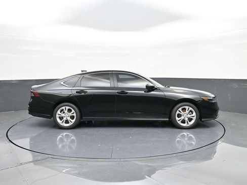 Used 2025 Honda Accord LX image 20