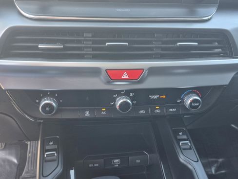 Used 2020 Kia Telluride S FWD image 28