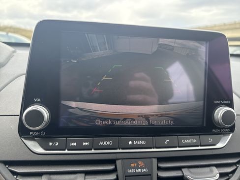 Used 2023 Nissan Altima 2.5 SV FWD image 24