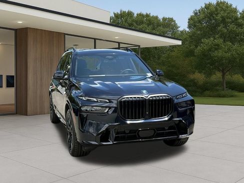 Certified 2024 BMW X7 xDrive40i w/ M Sport Package AWD/4WD image 5