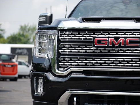 Used 2022 GMC Sierra 2500 Denali image 9