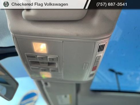 Used 2017 Volkswagen Golf Wolfsburg Edition FWD image 18