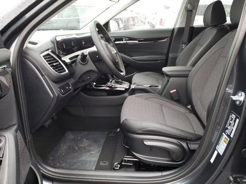 Used 2026 Kia Seltos S image 14