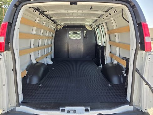Used 2025 Chevrolet Express 2500 w/ Driver Convenience Package RWD image 33