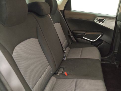 Used 2023 Kia Soul LX w/ Option Group 015 FWD image 19