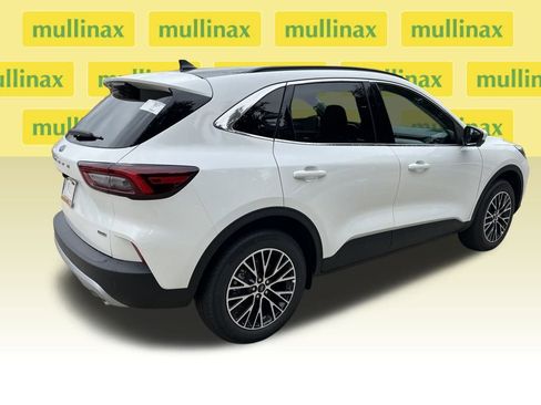 New 2026 Ford Escape SE w/ PHEV Premium Package image 4