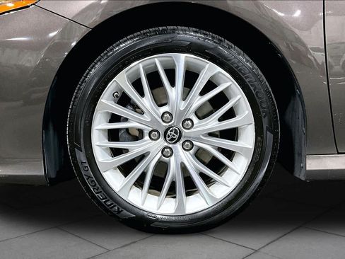 Certified 2018 Toyota Camry XLE w/ Audio Package FWD image 11