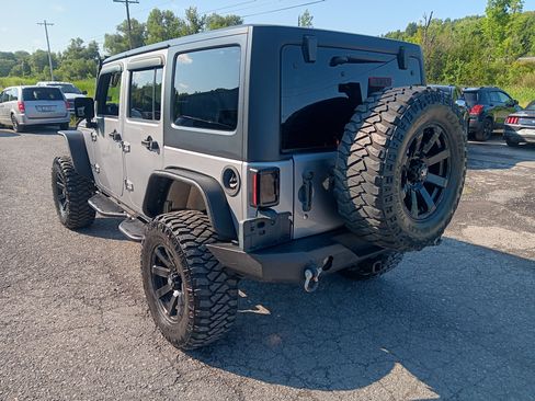 Used 2016 Jeep Wrangler Unlimited Sport w/ Quick Order Package 24S AWD/4WD image 3