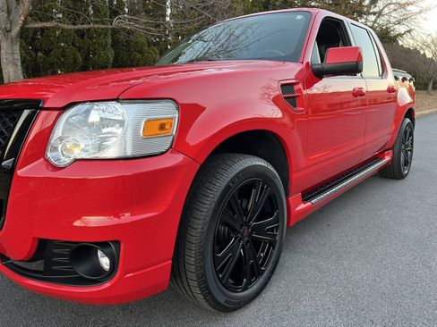 Used 2008 Ford Explorer Sport Trac Adrenalin image 87