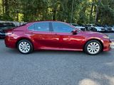 Used 2018 Toyota Camry LE image 6