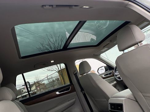 New 2026 Volkswagen Atlas SE image 12