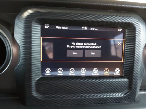 Used 2023 Jeep Gladiator Sport AWD/4WD image 16
