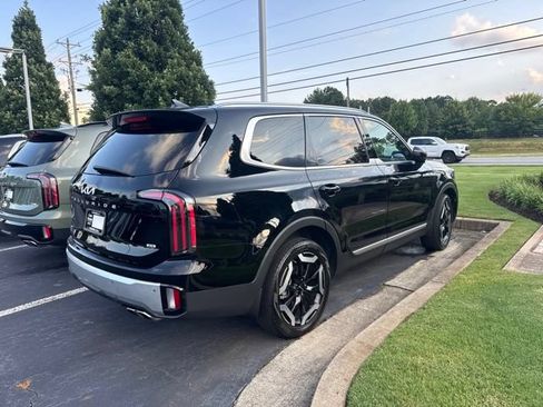 Certified 2024 Kia Telluride EX w/ EX Captain's Chair Package AWD/4WD image 4