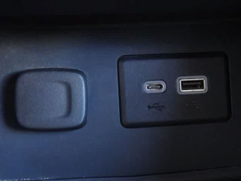 Used 2023 GMC Acadia SLE w/ Driver Convenience Package FWD image 31