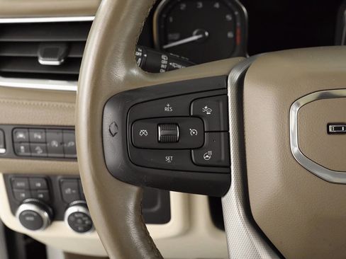 Used 2021 GMC Yukon Denali w/ Denali Premium Package image 40