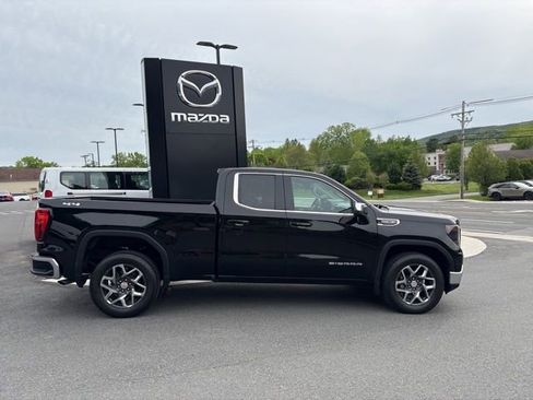 Used 2023 GMC Sierra 1500 SLE AWD/4WD image 9