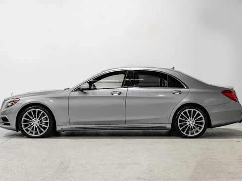 Used 2015 Mercedes-Benz S 550 Sedan w/ Sport Package w/ Sport Package image 9