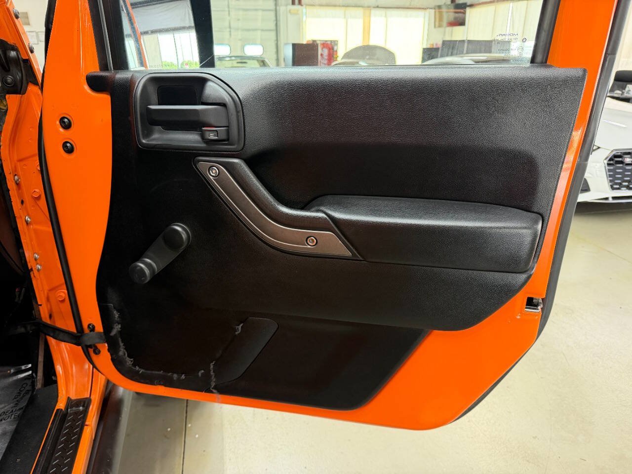 Used 2012 Jeep Wrangler Unlimited Sport AWD/4WD image 15
