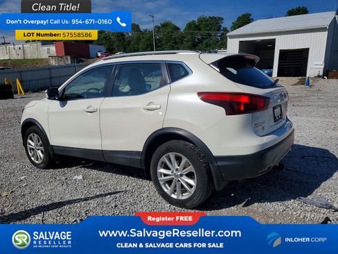 Used 2017 Nissan Rogue Sport SV AWD/4WD image 3