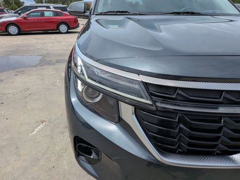 Certified 2025 Kia Seltos S FWD image 9