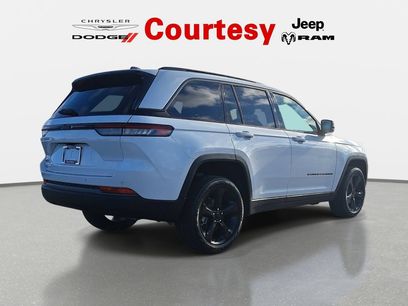 New 2026 Jeep Grand Cherokee Limited w/ Limited Altitude Package