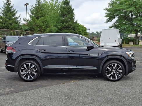 Used 2025 Volkswagen Atlas Cross Sport SEL Premium R-Line AWD/4WD image 7