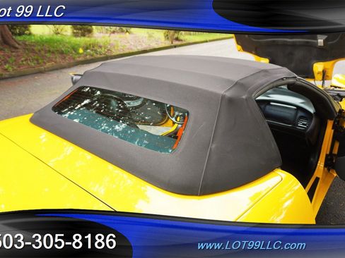 Used 2001 Chevrolet Corvette Convertible w/ Preferred Equipment Group2 image 35
