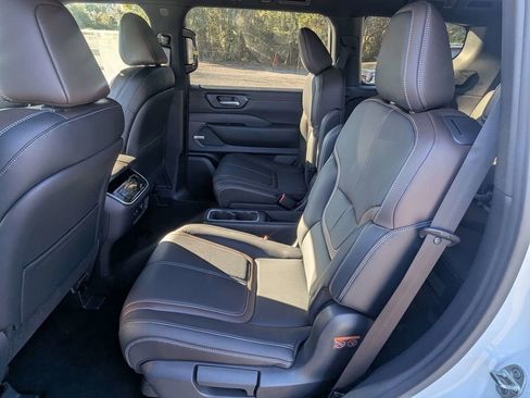 New 2026 Nissan Armada SL w/ Captain's Chari Seat Package RWD image 15