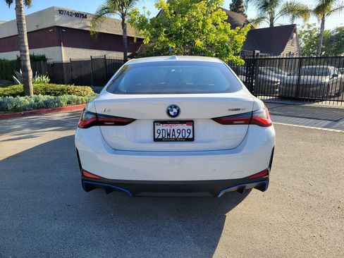 Used 2023 BMW i4 eDrive40 RWD image 3