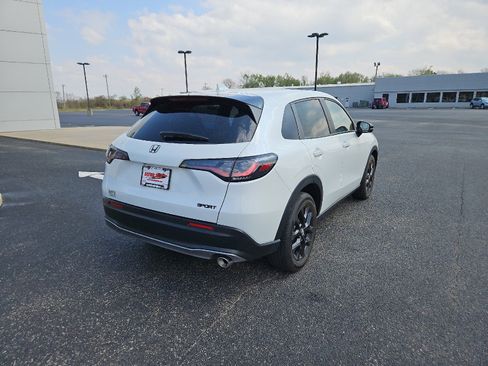 Used 2024 Honda HR-V Sport image 9
