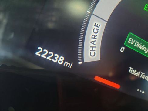 Certified 2025 Toyota Camry SE w/ Multimedia Upgrade Package image 33