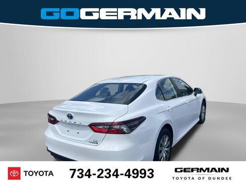 Used 2022 Toyota Camry LE FWD image 7