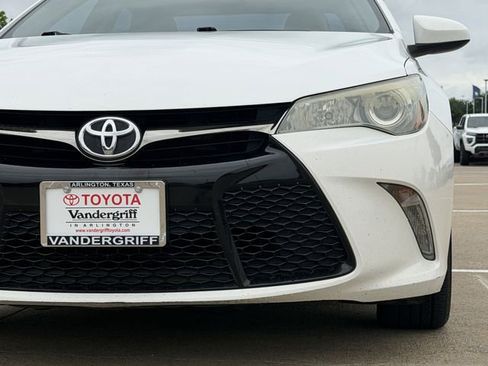 Used 2016 Toyota Camry XSE image 9