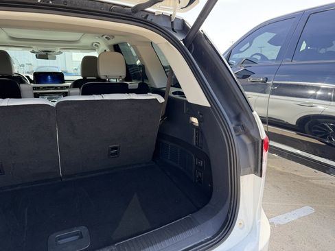 Used 2025 Lincoln Aviator 2WD image 4