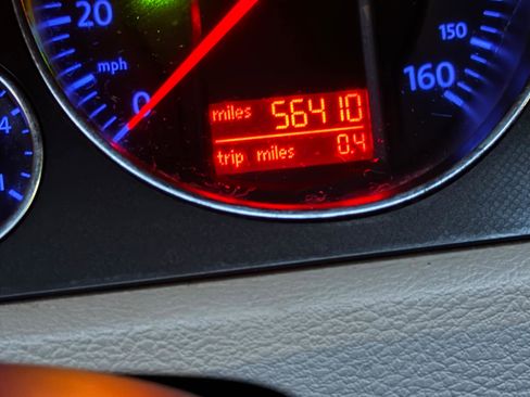 Used 2006 Volkswagen Passat 2.0T image 4