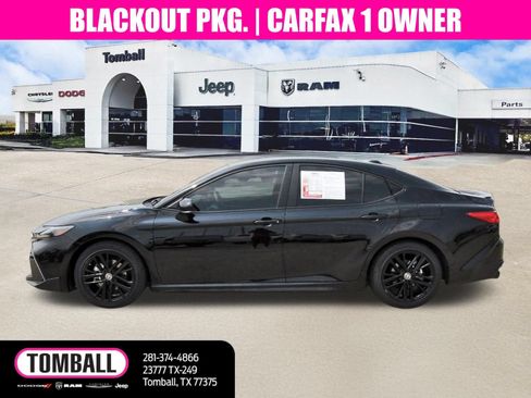 Used 2025 Toyota Camry SE w/ Convenience Package FWD image 4
