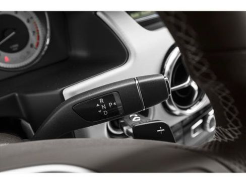 Used 2015 Mercedes-Benz GLK 350 4MATIC image 10