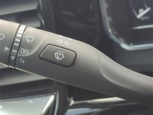 Used 2024 GMC Sierra 1500 SLT image 27