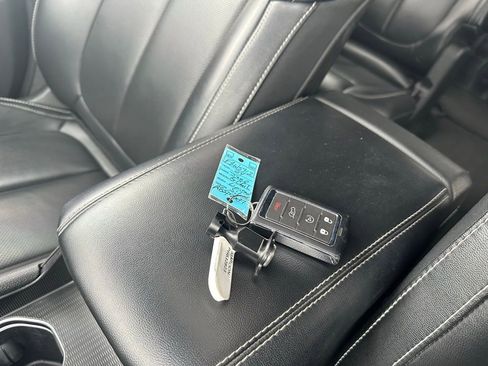 Used 2024 Jeep Grand Cherokee L Limited w/ Luxury Tech Group II image 33