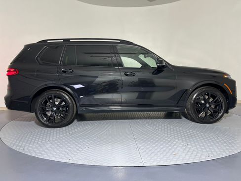 New 2026 BMW X7 M60i image 8