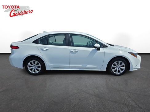 Used 2026 Toyota Corolla LE FWD image 4